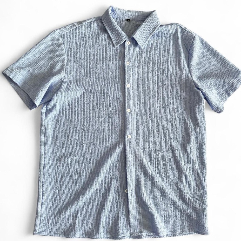 Mens Light Blue Textured Patterned
Business Casual Buttoned Shirt Small